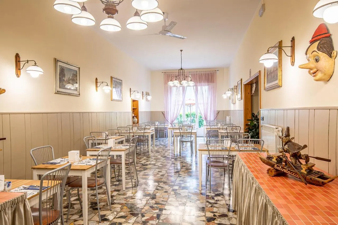 Hotel Paolina Viareggio